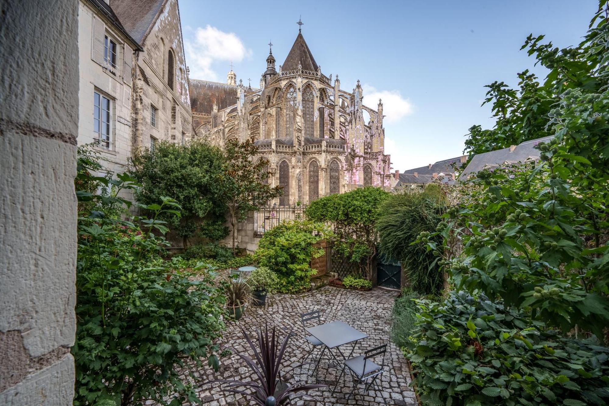 Appartement Raffine Vue Cathedrale, Jardin, Wifi Tours Exterior foto